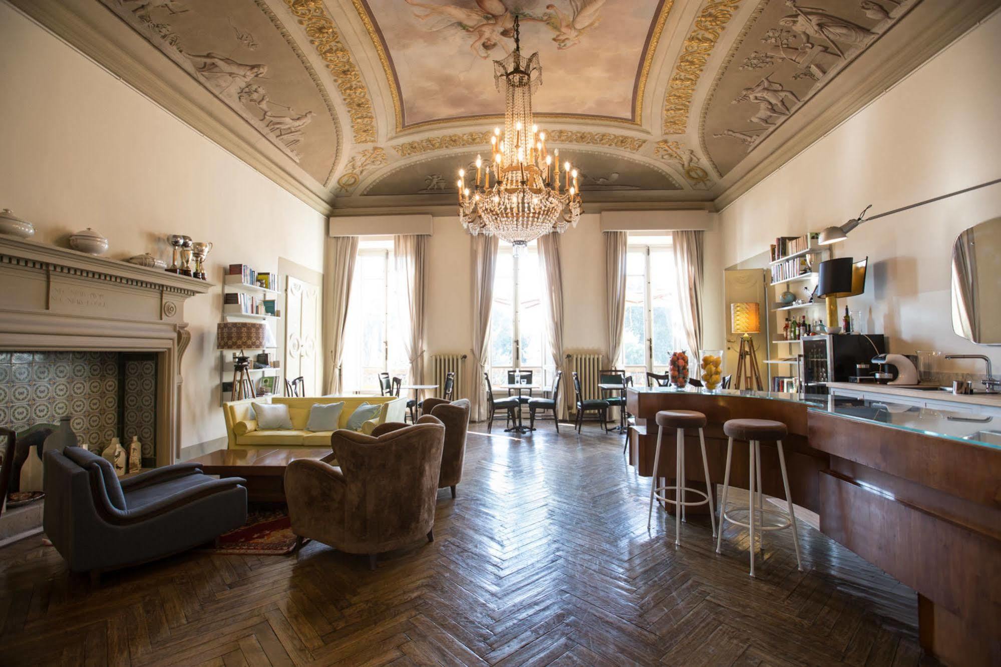Adastra Suites Florence Luaran gambar
