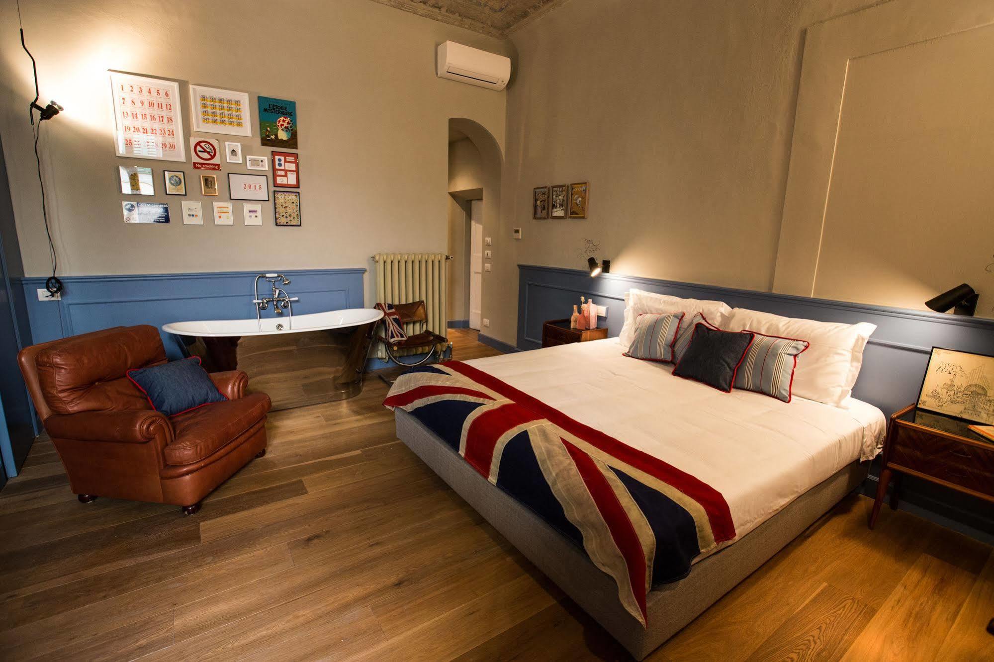 Adastra Suites Florence Luaran gambar
